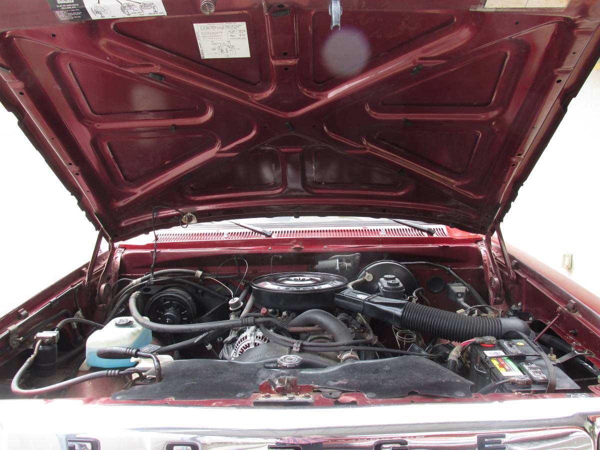 Dodge-d150-le-12-ton-1992-17