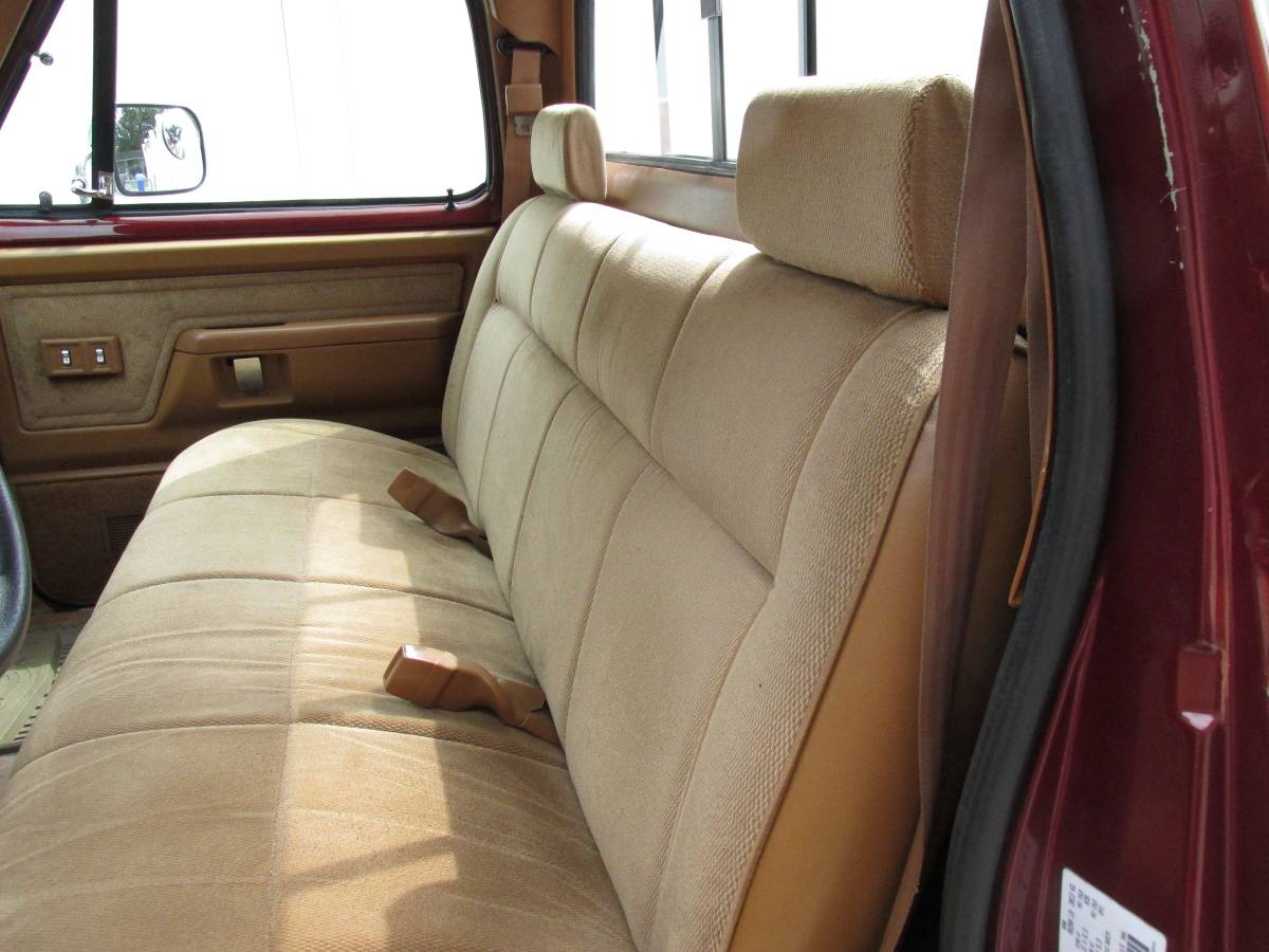 Dodge-d150-le-12-ton-1992-2