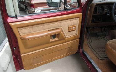 Dodge-d150-le-12-ton-1992-20