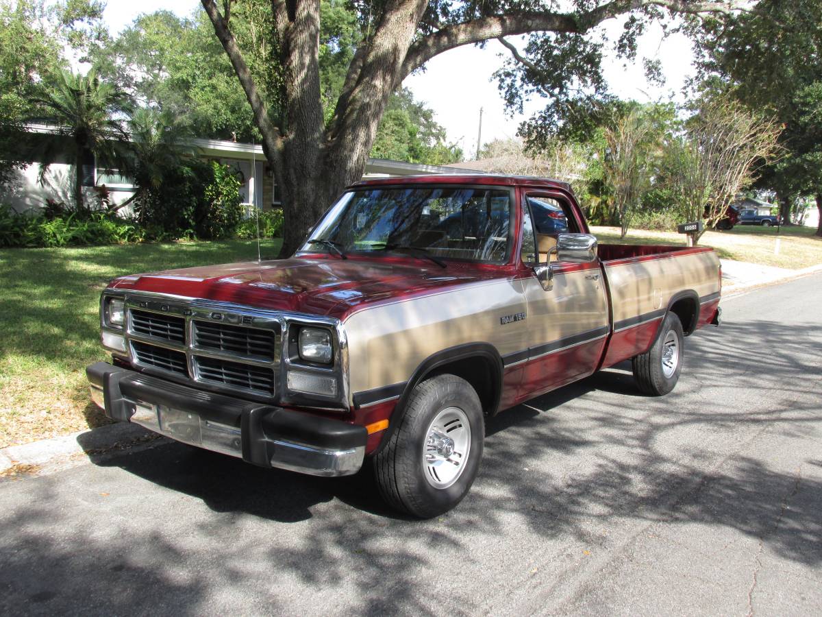 Dodge-d150-le-12-ton-1992-3