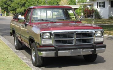 Dodge-d150-le-12-ton-1992