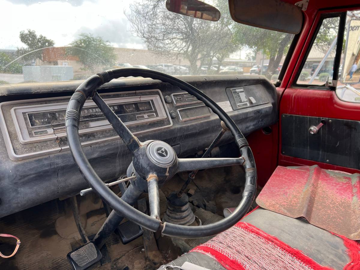 Dodge-d500-1970-red-4