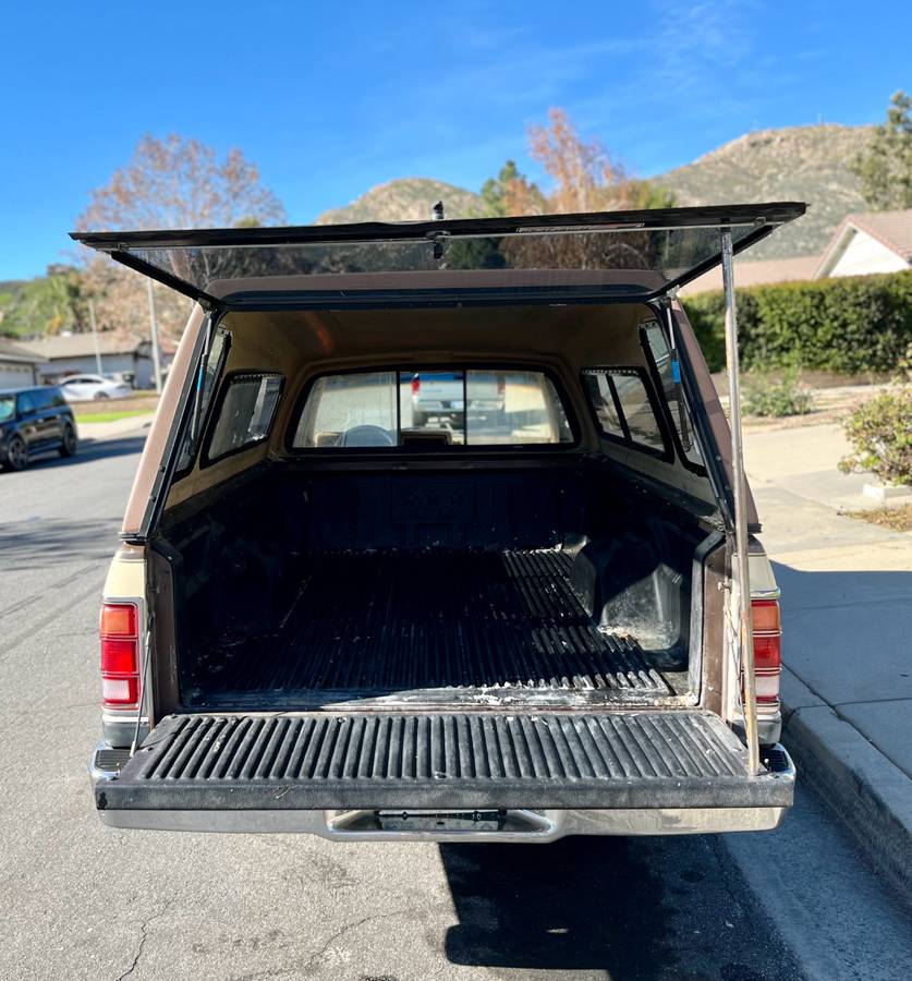 Dodge-dakota-1987-brown-6
