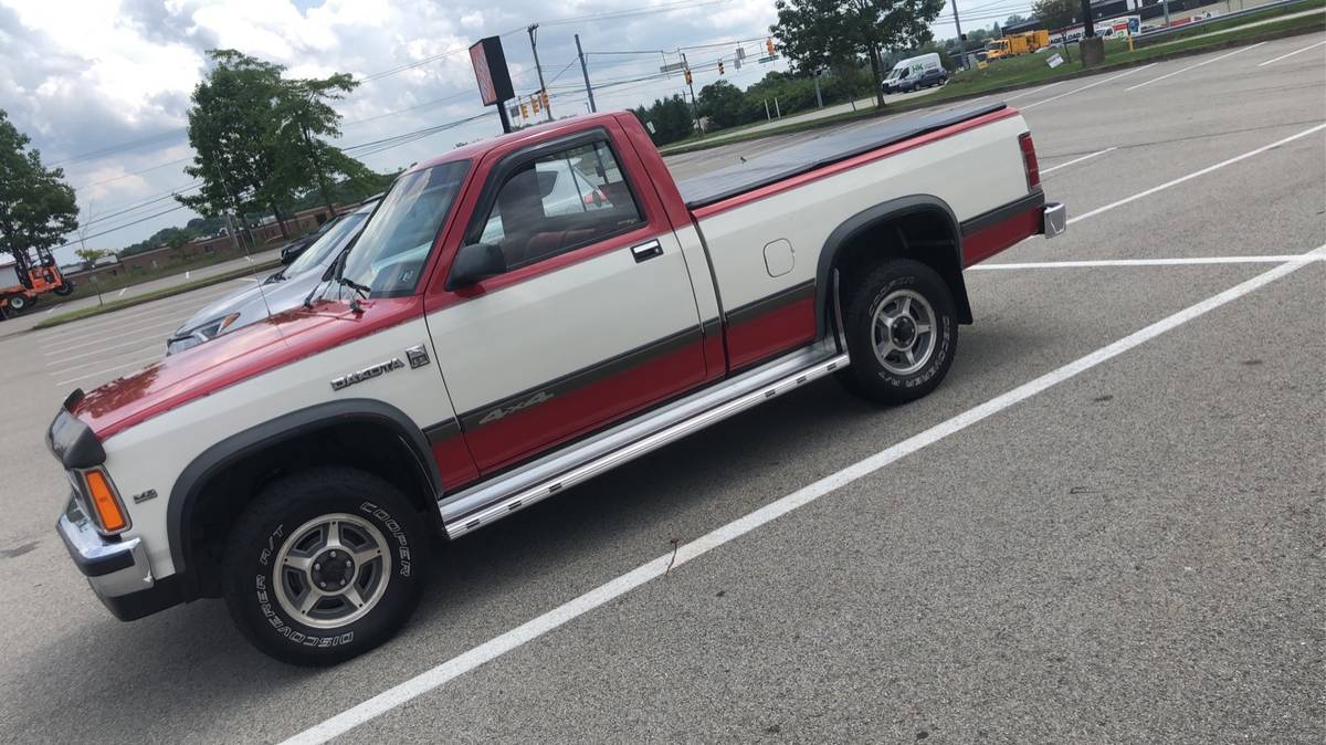 Dodge-dakota-1987-red-2