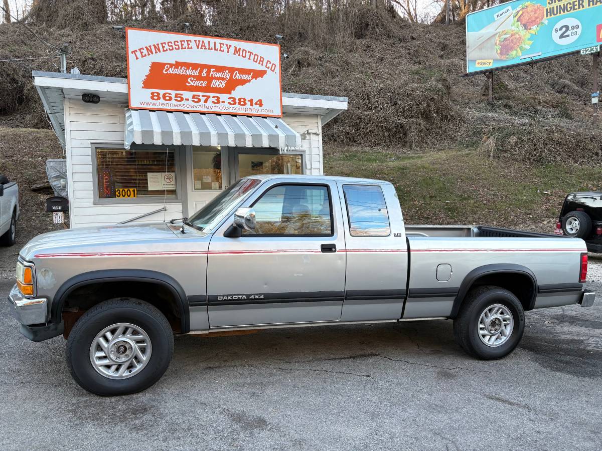 Dodge-dakota-sportslt-1993-silver-2