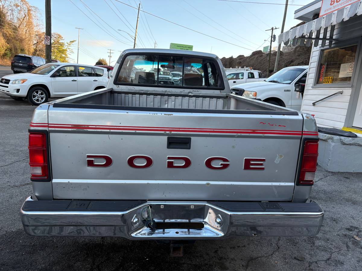 Dodge-dakota-sportslt-1993-silver-5