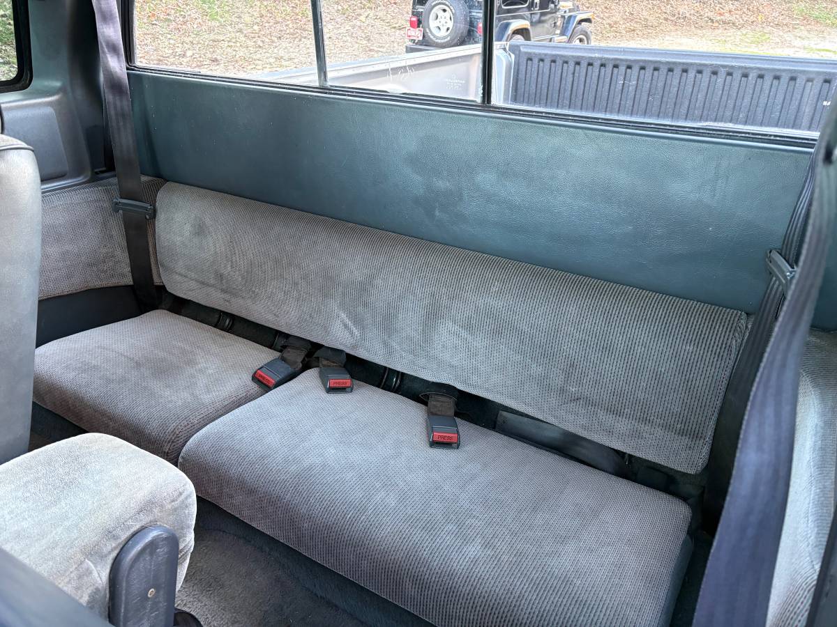 Dodge-dakota-sportslt-1993-silver