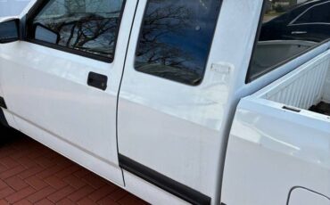 Dodge-dakotaram-pick-up-truck.-it-has-to-fal-1996-white-5