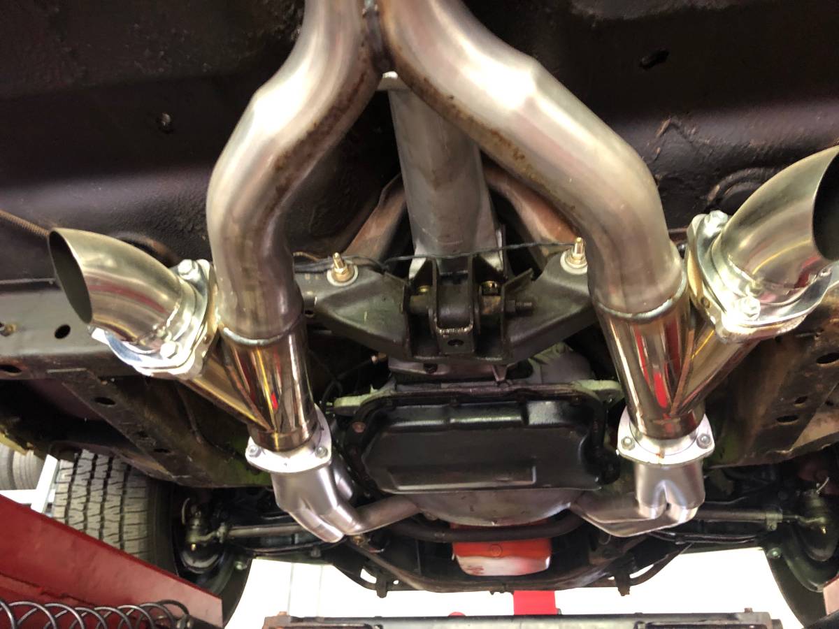 Dodge-dart-swinger-1970-green-11