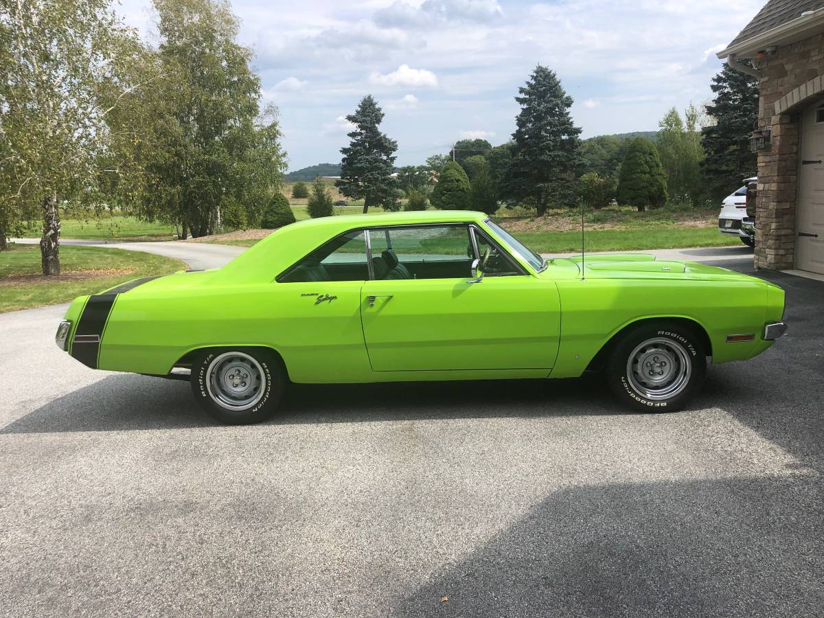 Dodge-dart-swinger-1970-green-13