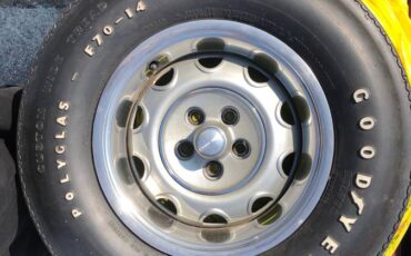 Dodge-dart-swinger-1970-green-14