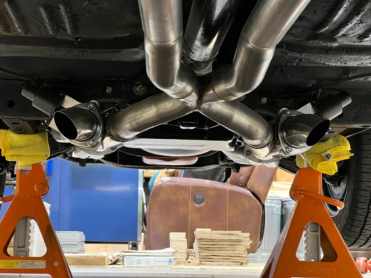 Dodge-dart-swinger-1970-green-17