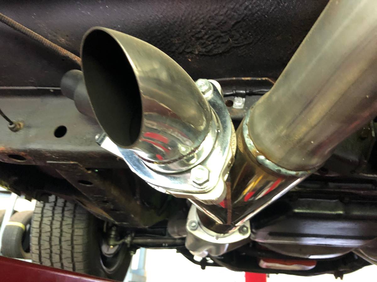 Dodge-dart-swinger-1970-green-19