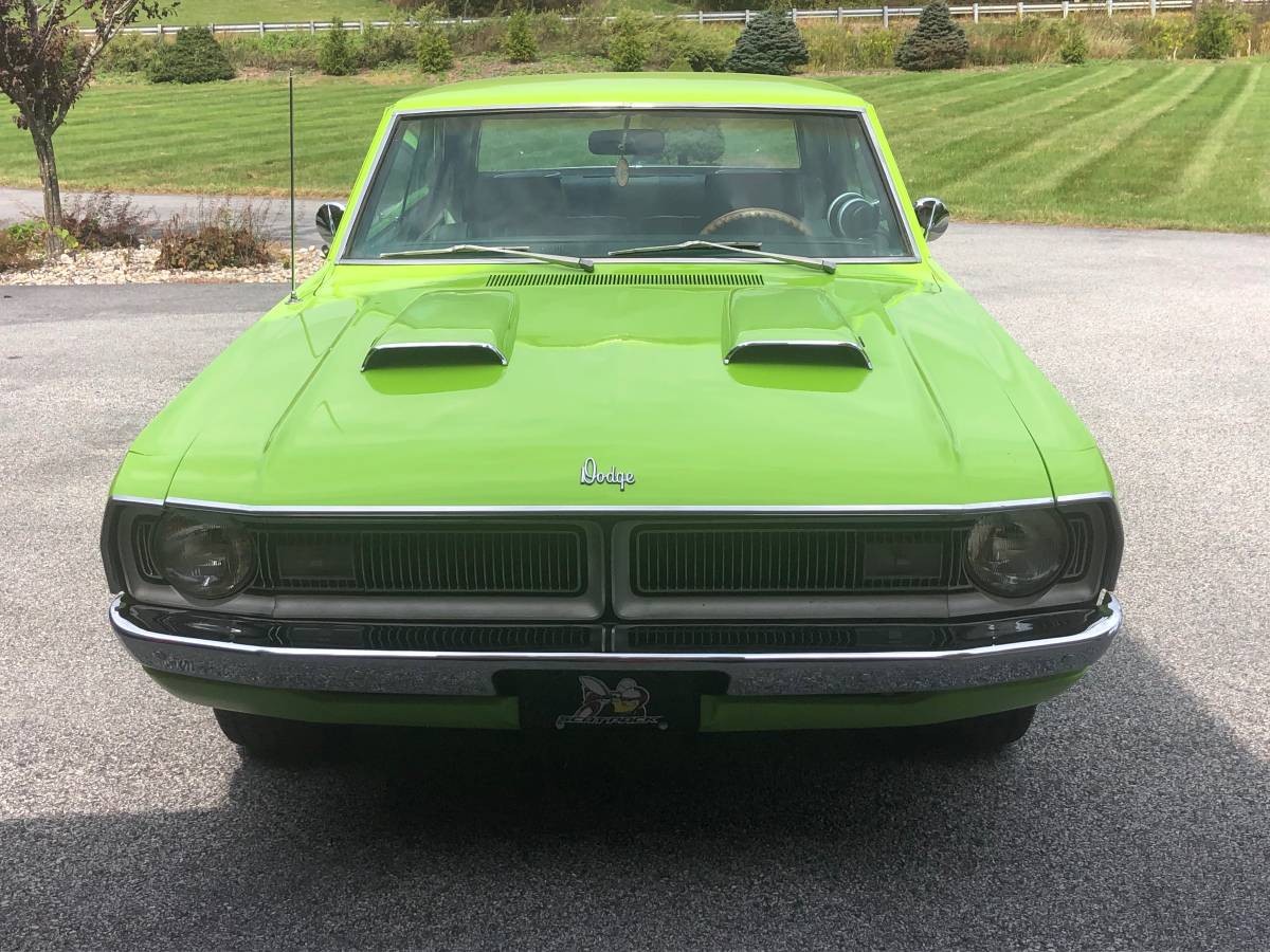 Dodge-dart-swinger-1970-green-20