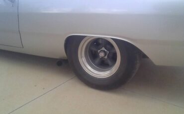 Dodge-dart-swinger-1971-silver-4