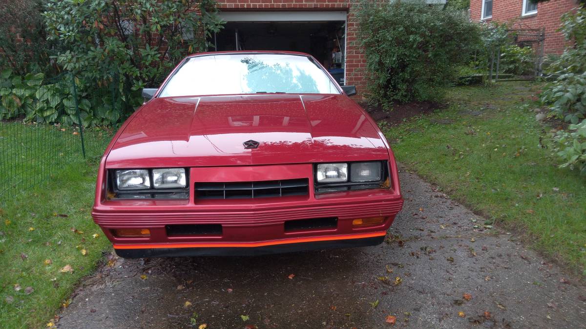 Dodge-daytona-1985-red-9