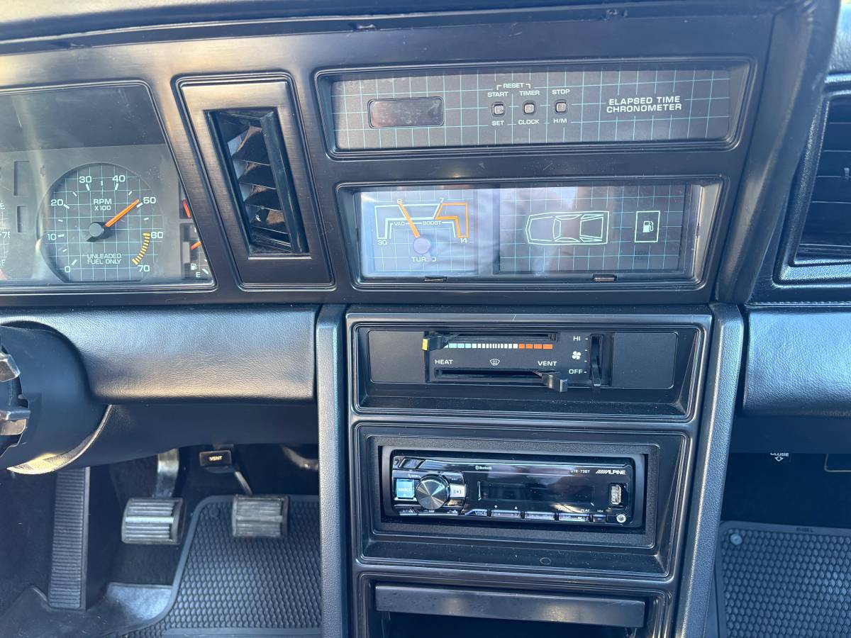 Dodge-daytona-turbo-z-1984-red-3