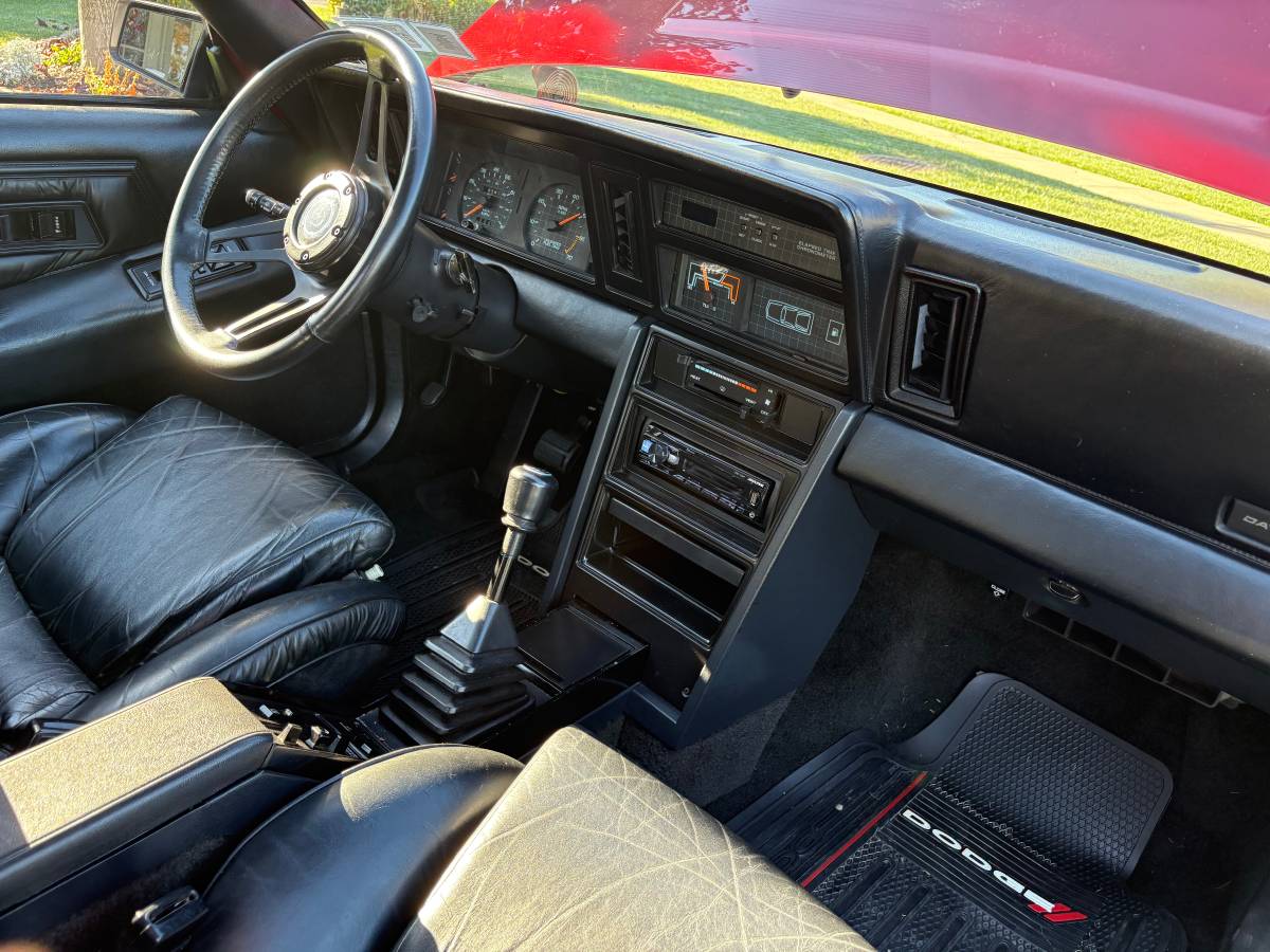 Dodge-daytona-turbo-z-1984-red-4