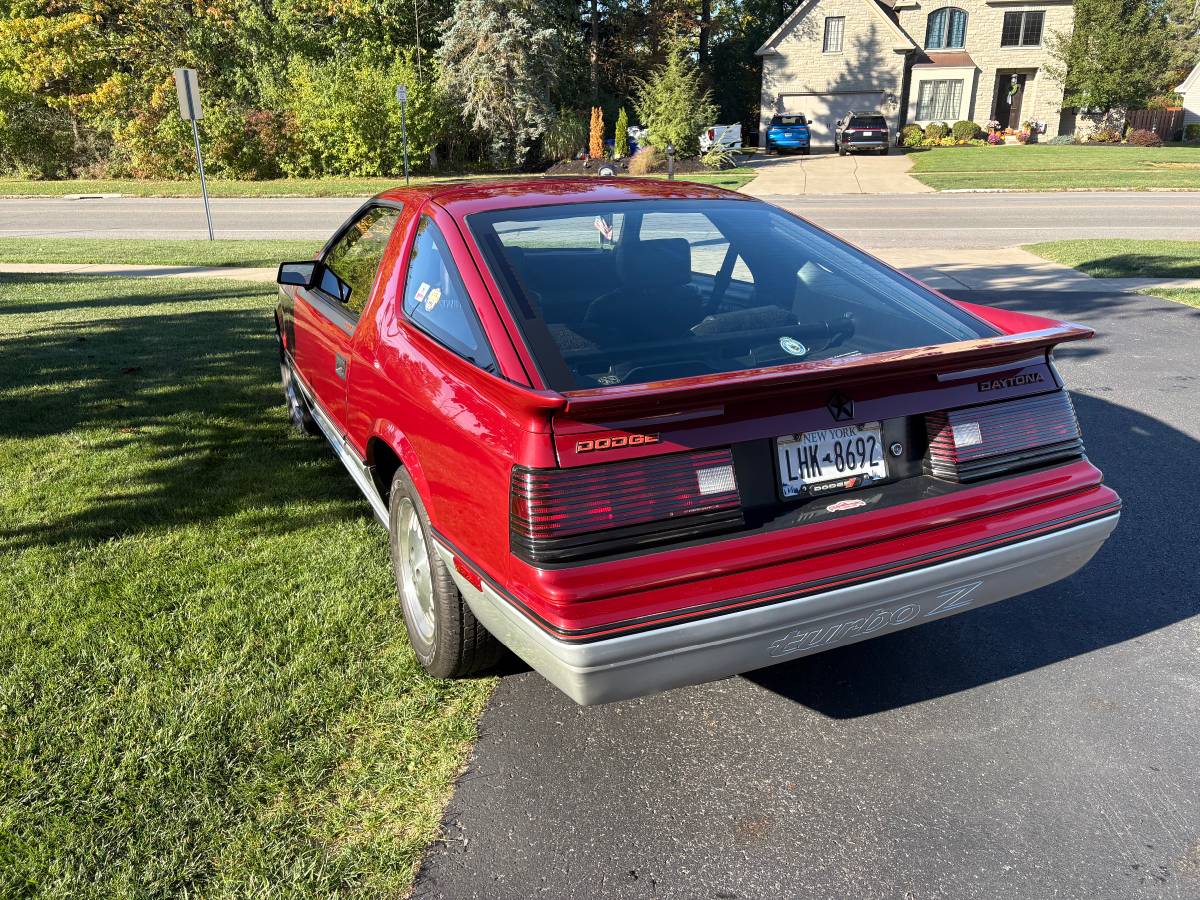 Dodge-daytona-turbo-z-1984-red-9