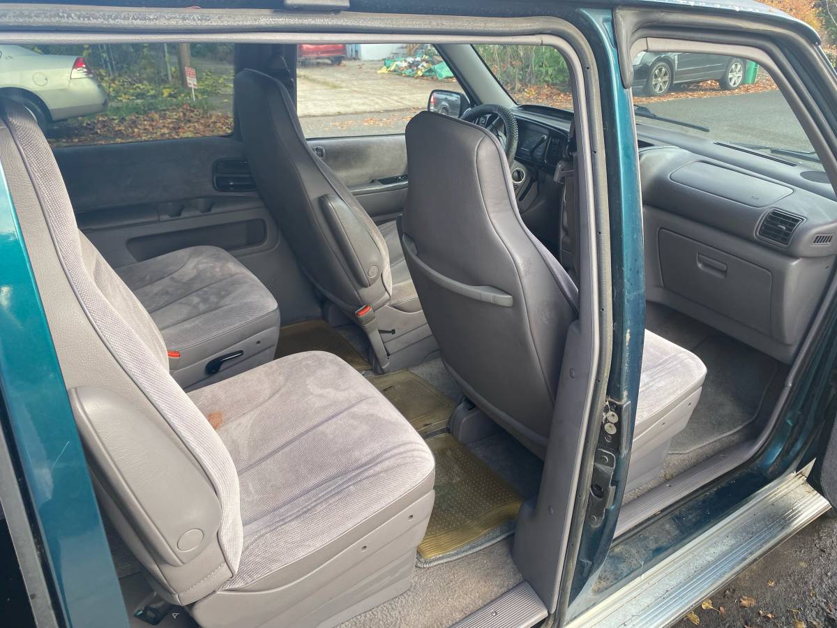 Dodge-grand-caravan-1994-green-12