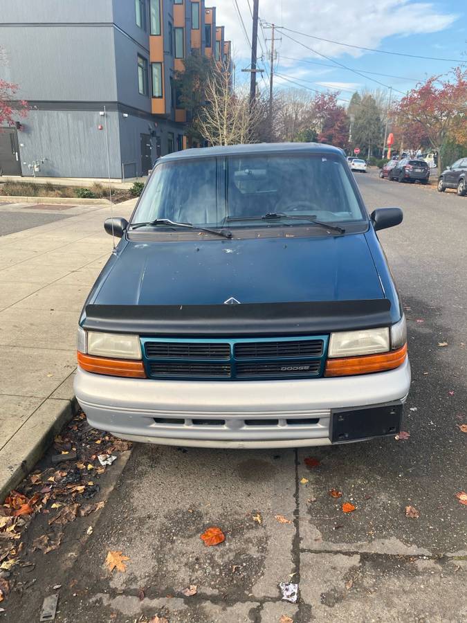Dodge-grand-caravan-1994-green-7