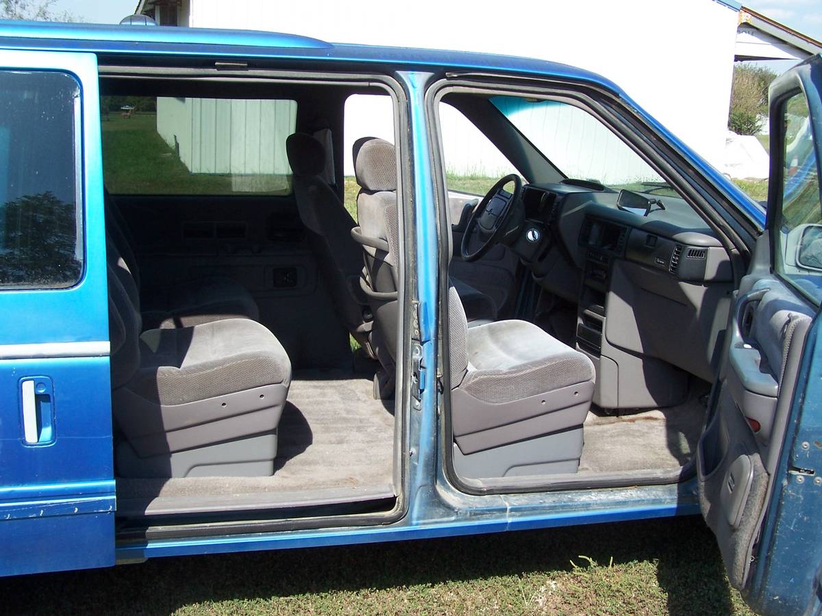 Dodge-grand-caravan-le-1992-blue-7