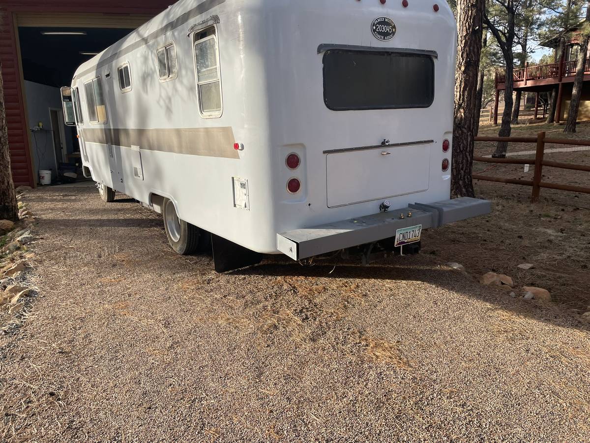 Dodge-motorhome-1971-11