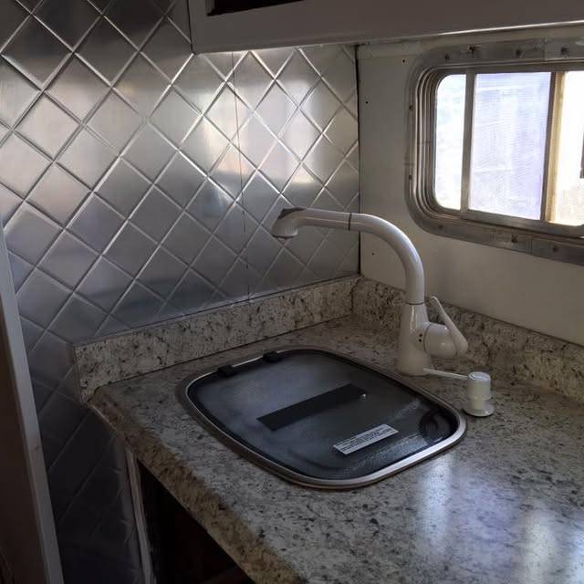 Dodge-motorhome-1971-14