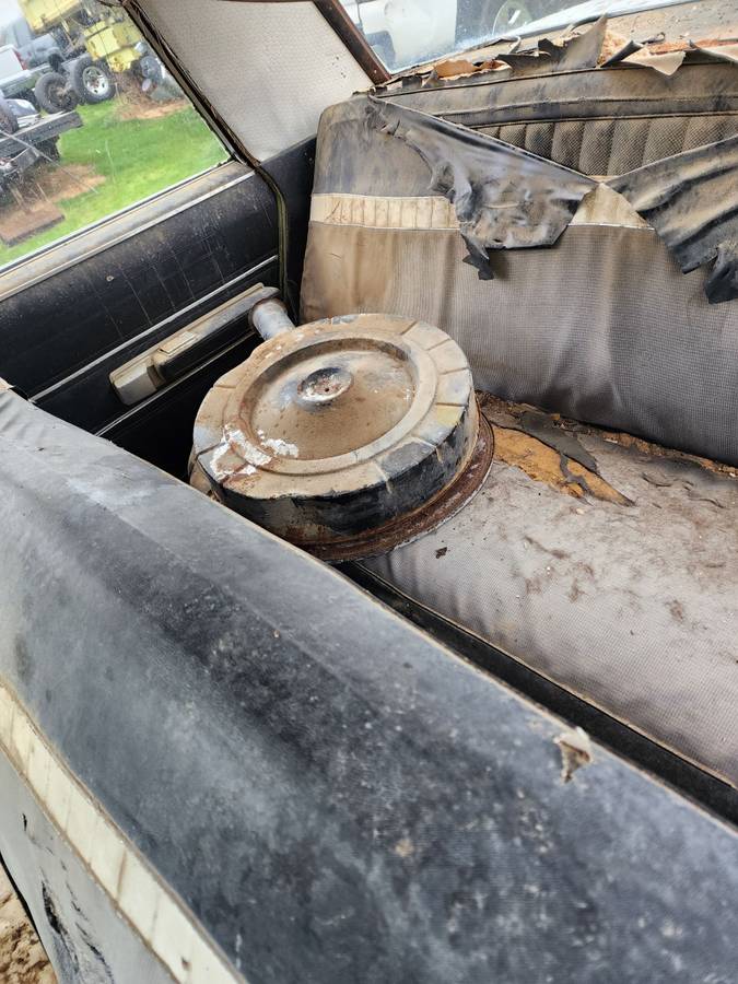 Dodge-new-port-1966-white-2