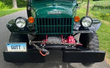 Dodge-power-wagon-1958-green-2