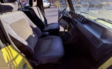 Dodge-raider-1989-yellow-1