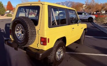 Dodge-raider-1989-yellow-11