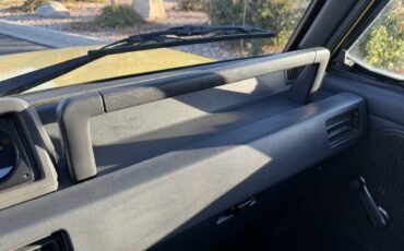 Dodge-raider-1989-yellow-15