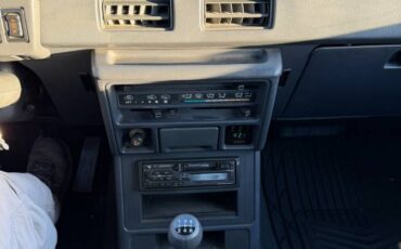 Dodge-raider-1989-yellow-16