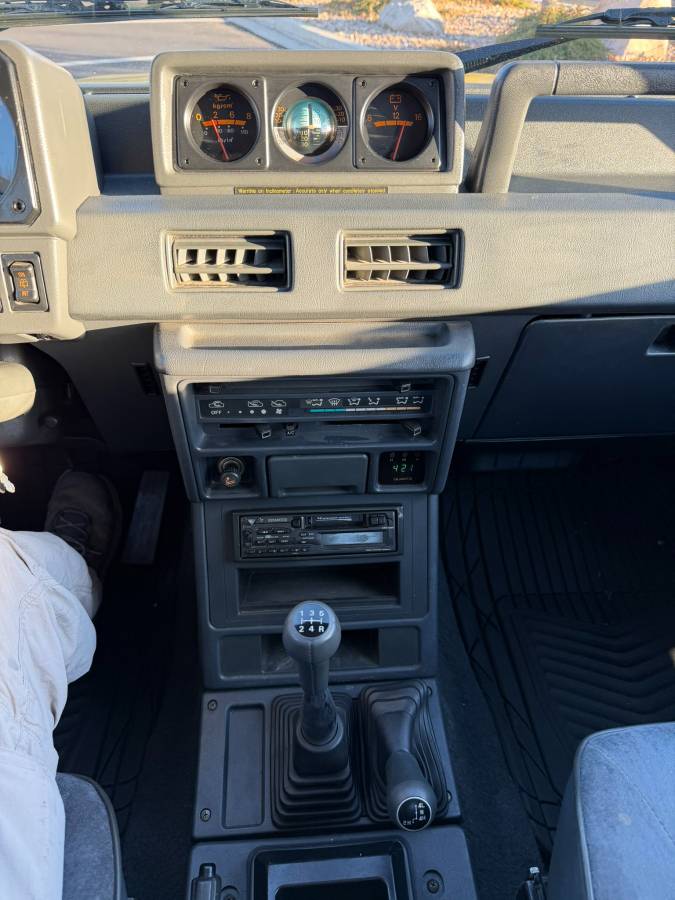 Dodge-raider-1989-yellow-16