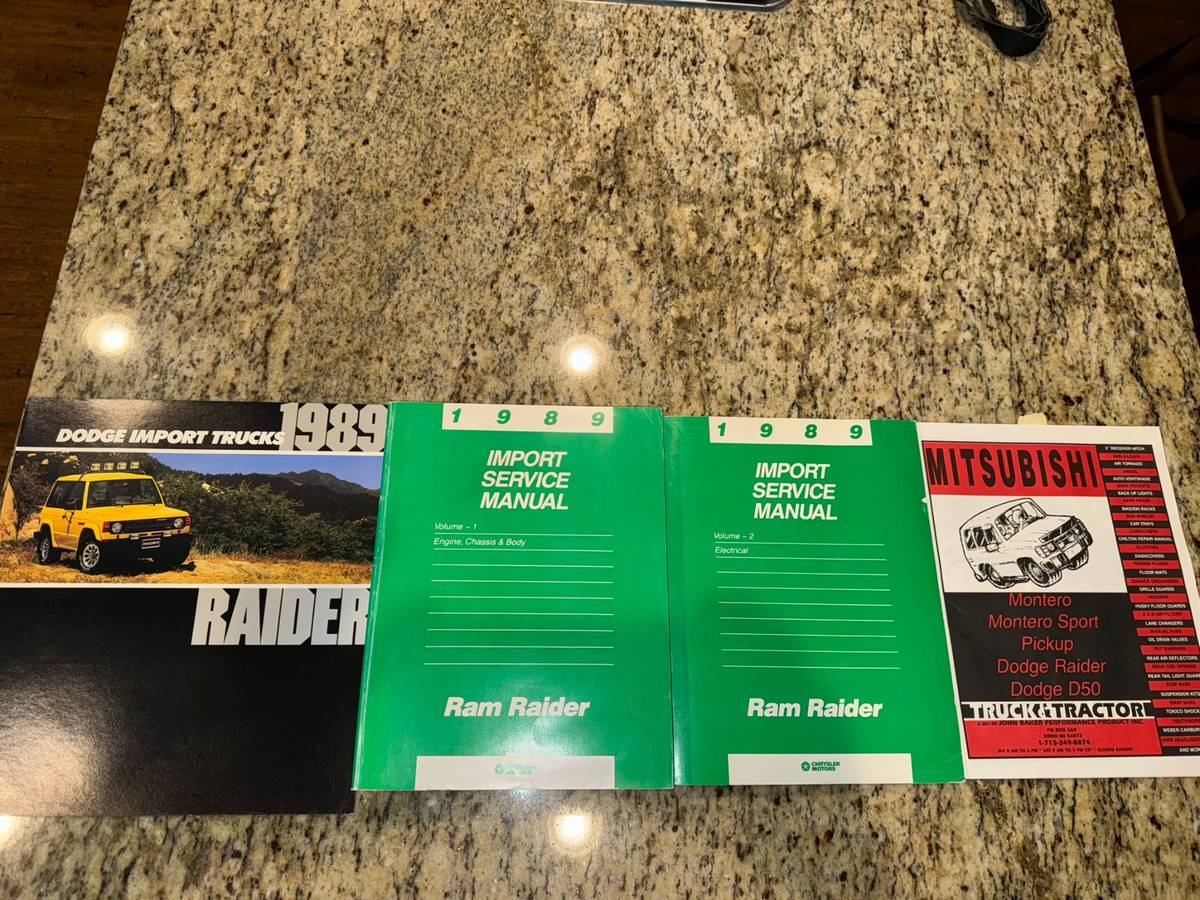 Dodge-raider-1989-yellow-18