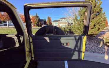 Dodge-raider-1989-yellow