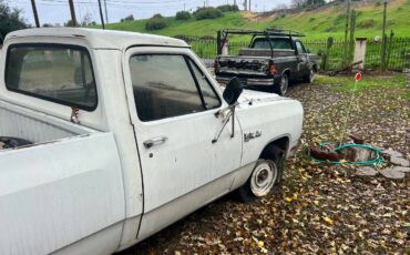 Dodge-ram-1500-1981-11