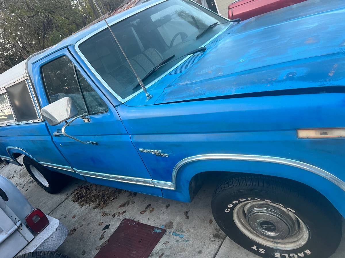 Dodge-ram-1500-1981-4