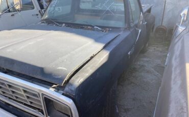 Dodge-ram-1500-1984-black-5