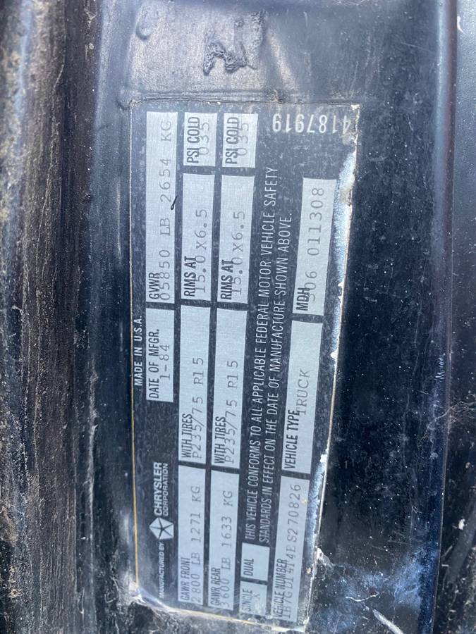 Dodge-ram-1500-1984-black-7