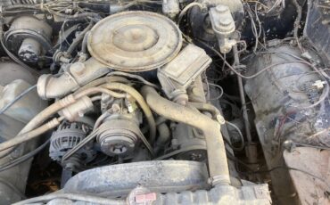 Dodge-ram-1500-1984-black-8