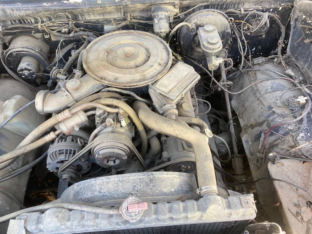 Dodge-ram-1500-1984-black-8