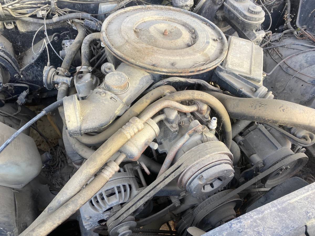 Dodge-ram-1500-1984-black-9