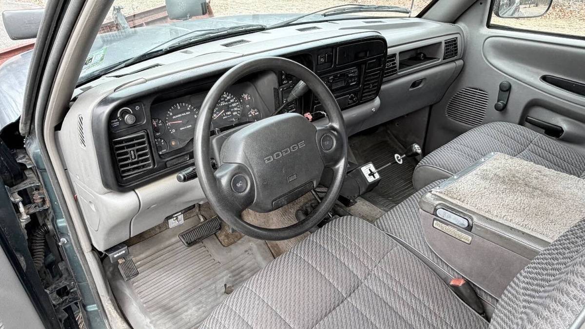 Dodge-ram-1500-1995-6