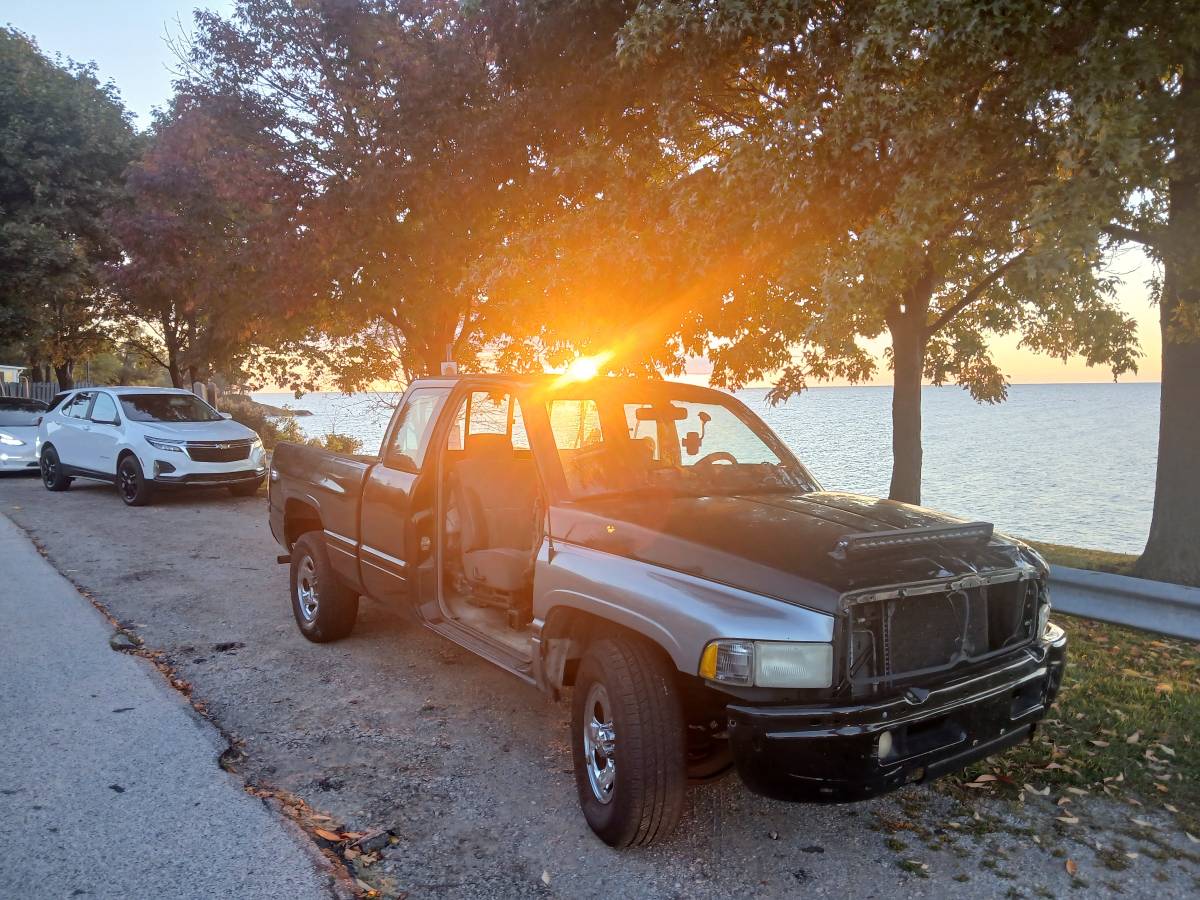 Dodge-ram-1500-1996-black-23