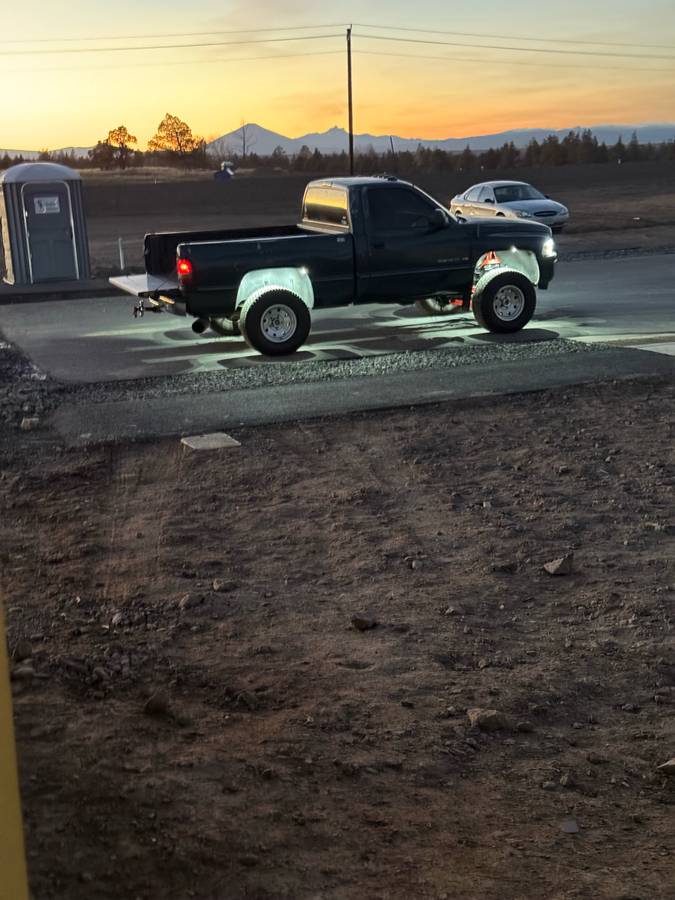 Dodge-ram-1500-1996-green