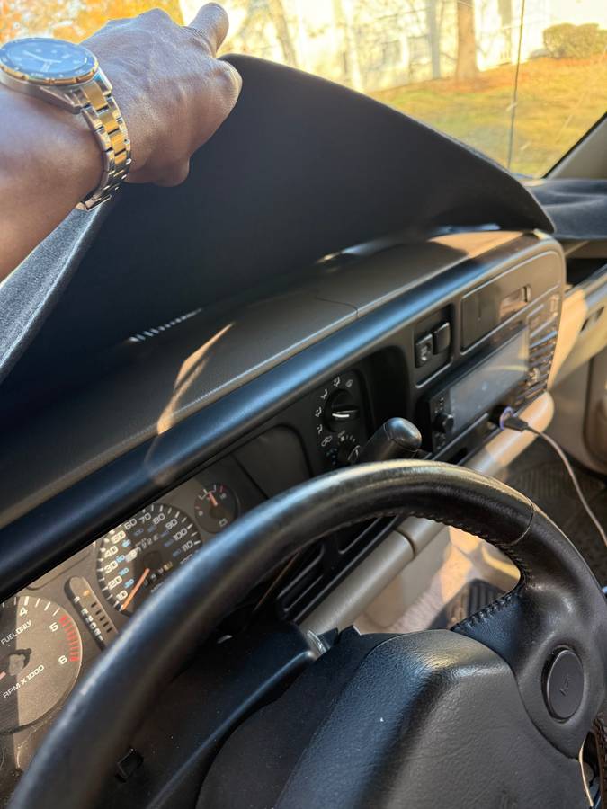 Dodge-ram-1500-1996-silver-10