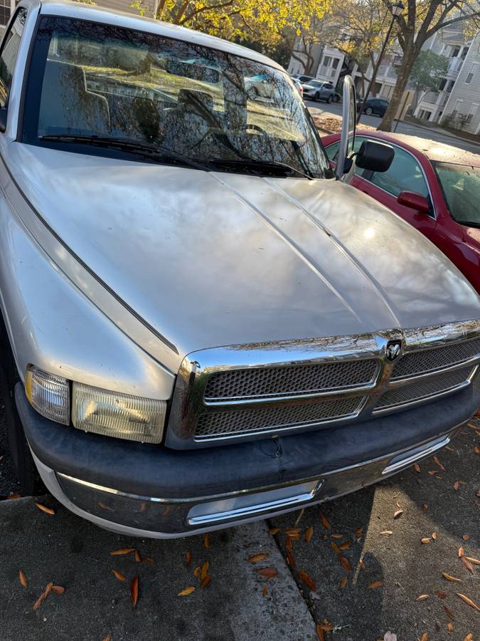 Dodge-ram-1500-1996-silver-3