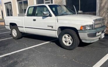 Dodge-ram-1500-1996-white-2